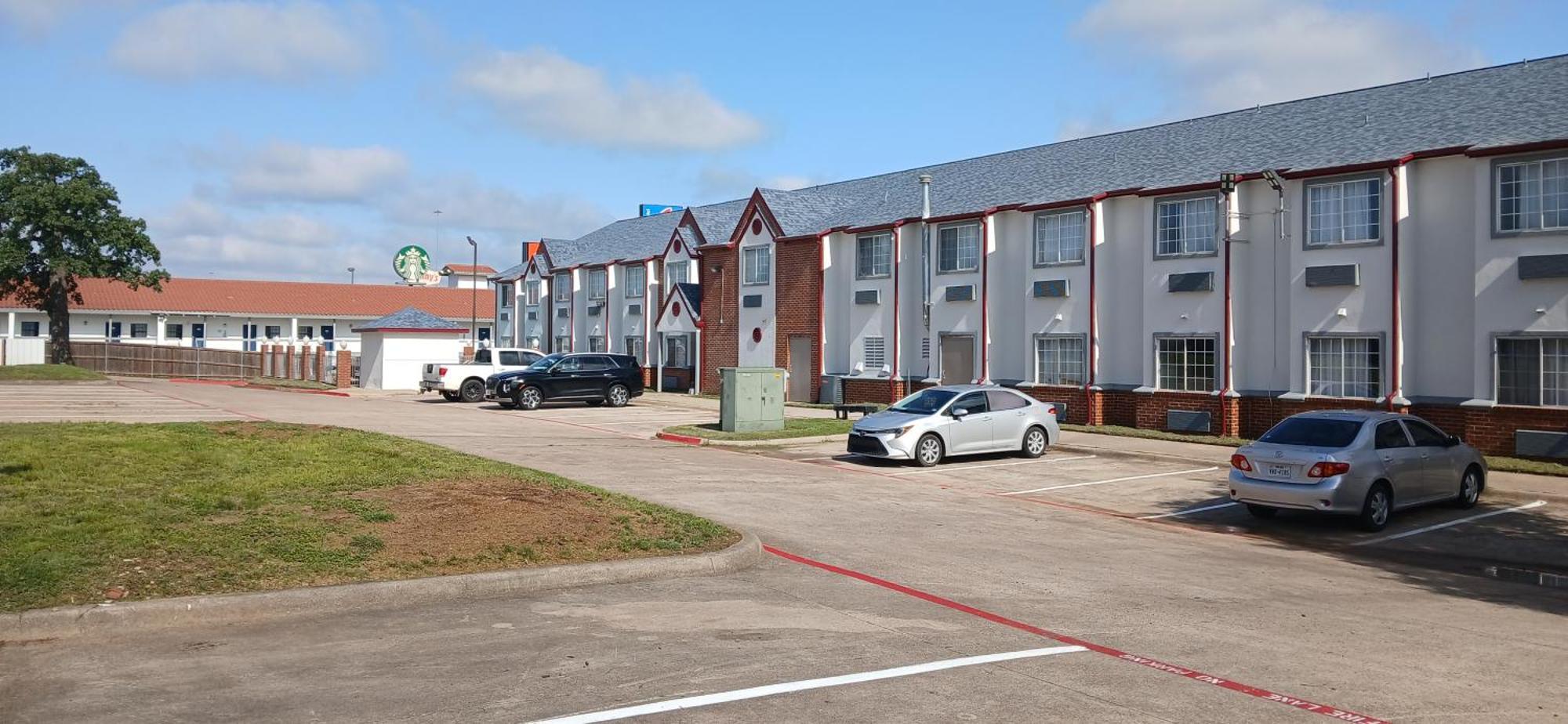 Red Roof Inn & Suites Euless - Dfw Airport Southwest Esterno foto