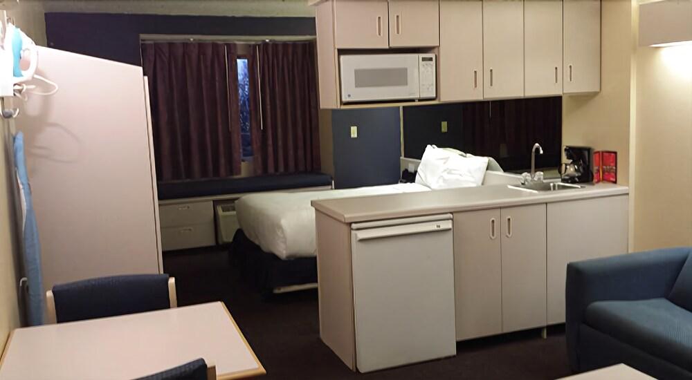 Red Roof Inn & Suites Euless - Dfw Airport Southwest Esterno foto